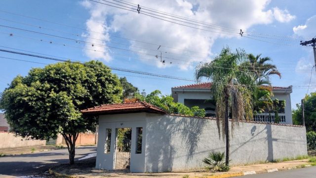 À venda Casa no Bairro Colinas, São Pedro -São Paulo